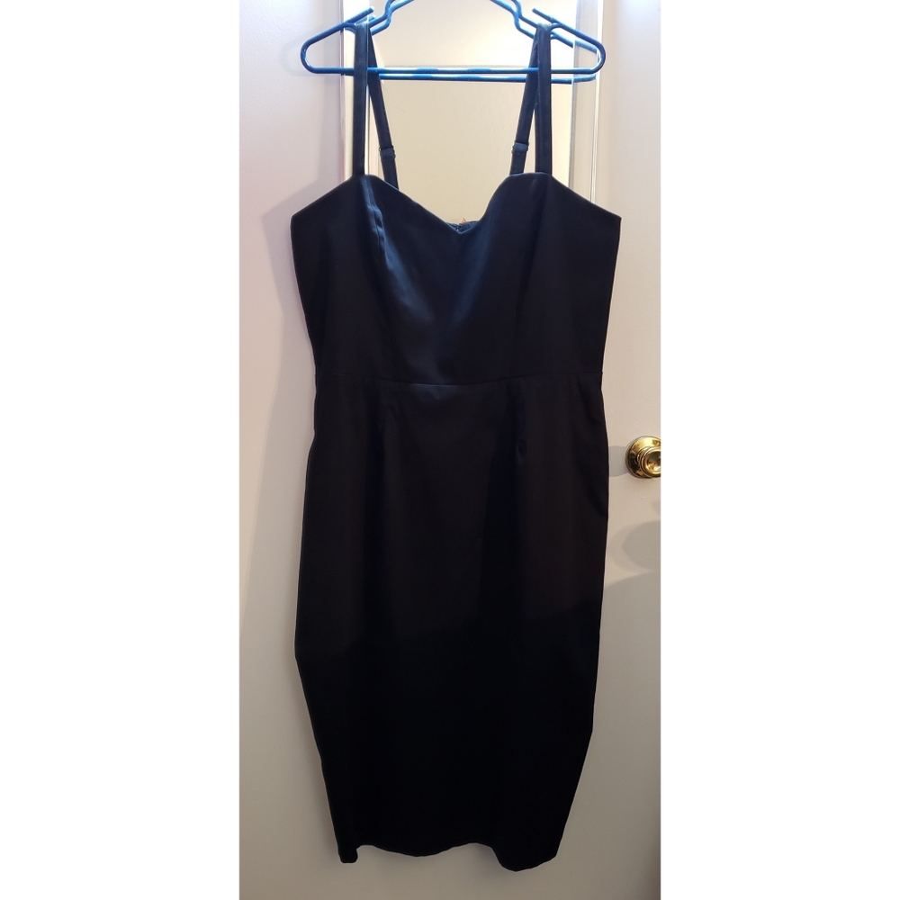 SWEETHEART WIGGLE DRESS BLACK - VIXEN